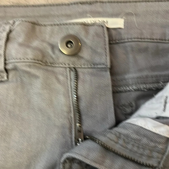 Forever 21 Denim Shorts - Picture 3 of 4